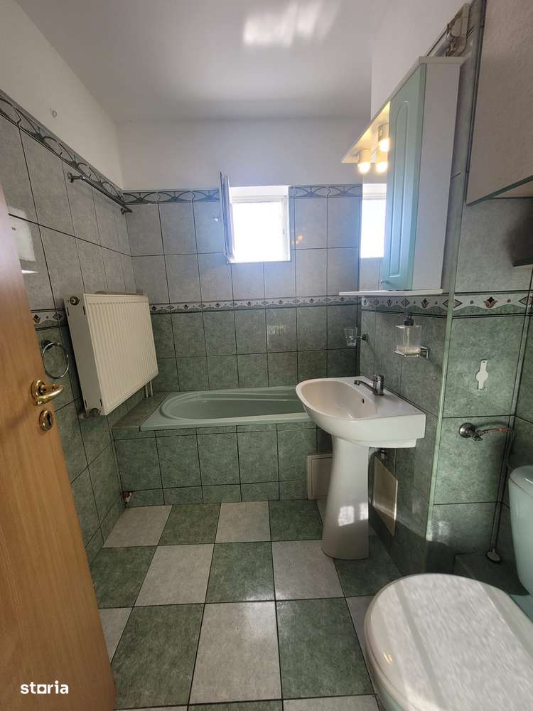 Apartament 3 camere langa Liceul Nr.7 | Micro 16-7