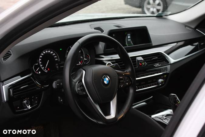 BMW Seria 5 520d Efficient Dynamics Luxury Line - 5