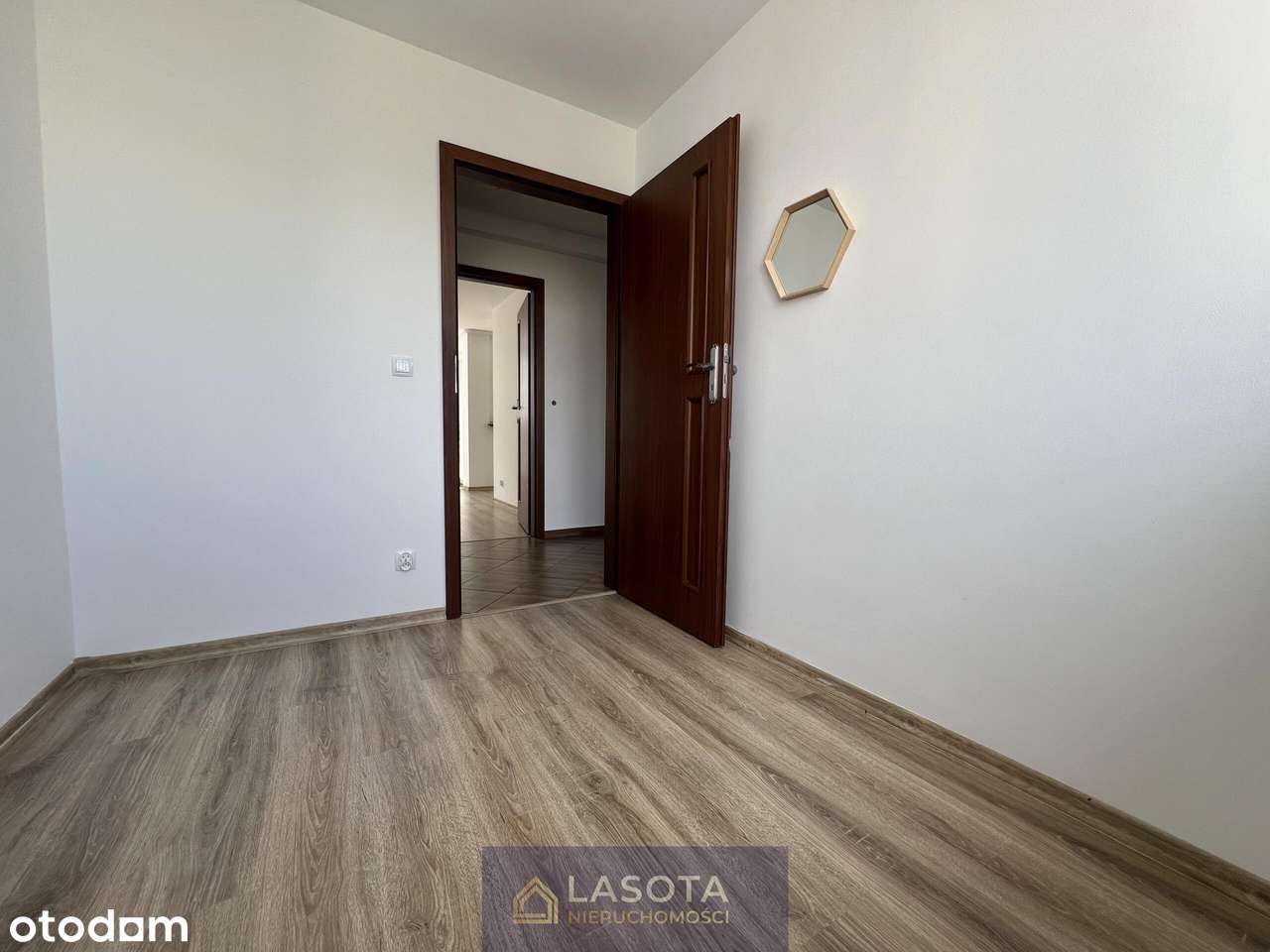 Słoneczne 3 pokojowe mieszkanie w Centrum Miasta-11