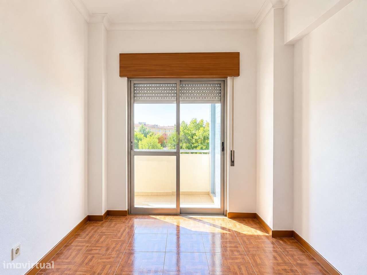Apartamento T2 com garagem box e Mezzanine-6