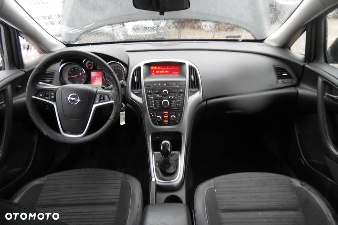 Opel Astra IV 1.4 T Active EU6 - 6