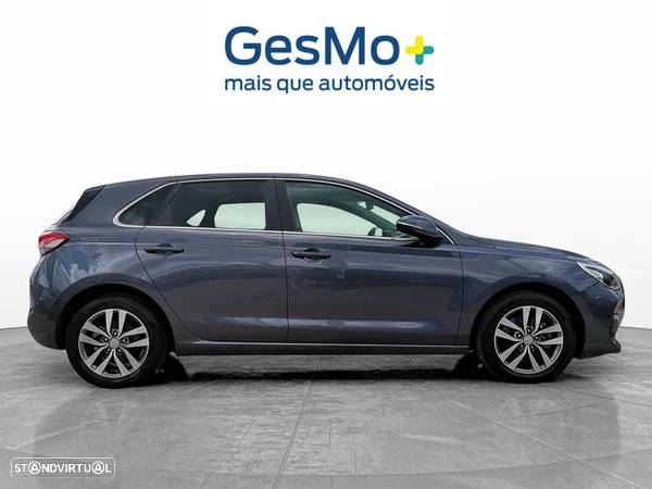 Hyundai i30 1.6 CRDi STyle+Navi - 3