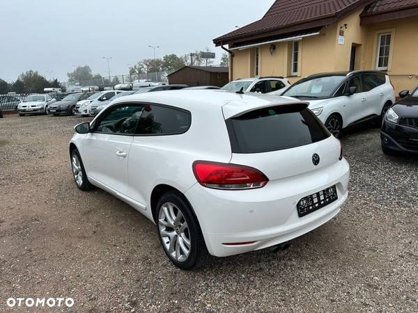 Volkswagen Scirocco 2.0 TDI - 11