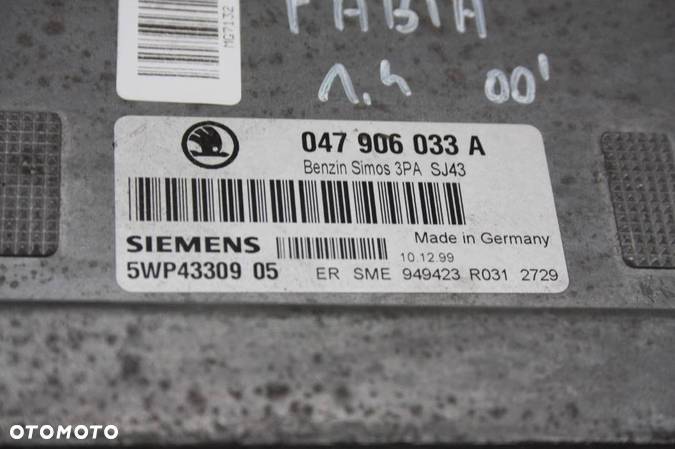 Sterownik silnika Skoda Fabia 1.4 MPI 047906033A - 2