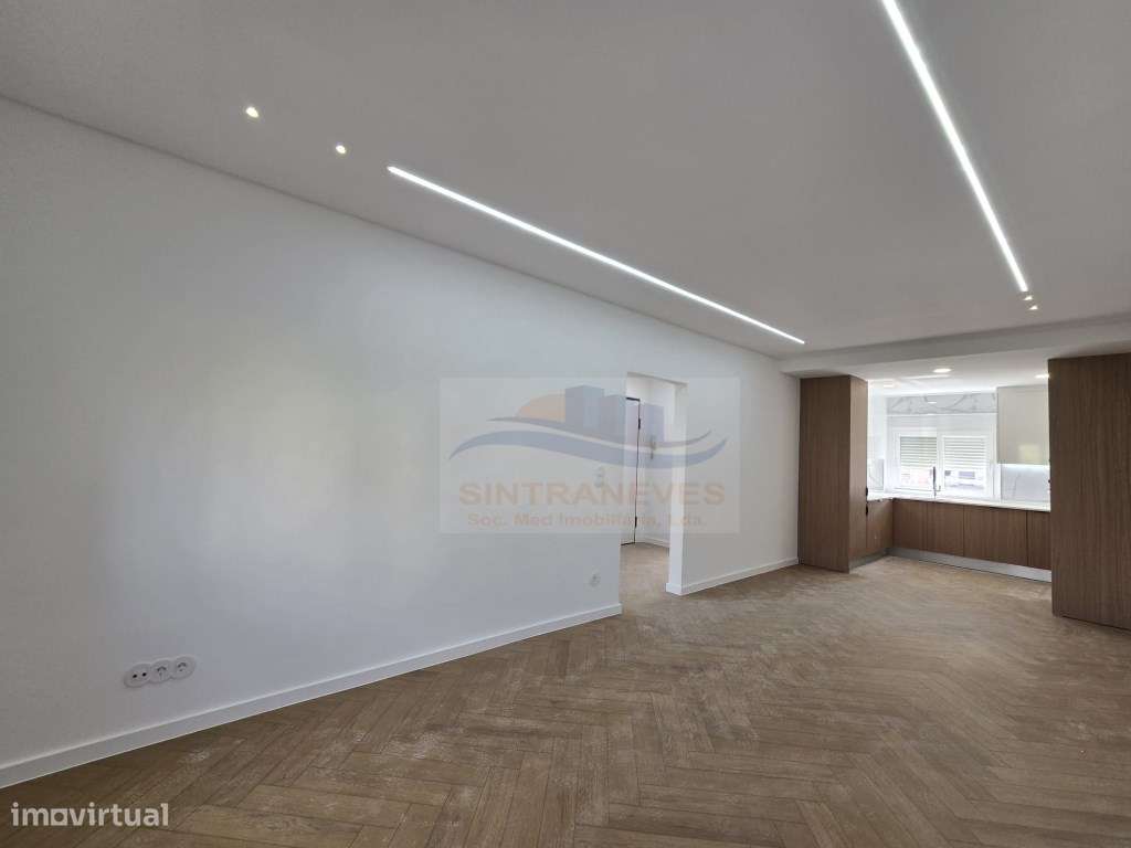 T3 Junto á Urbanização Vila Chã, com 2 WCS e Varandas - Totalmente ...-25