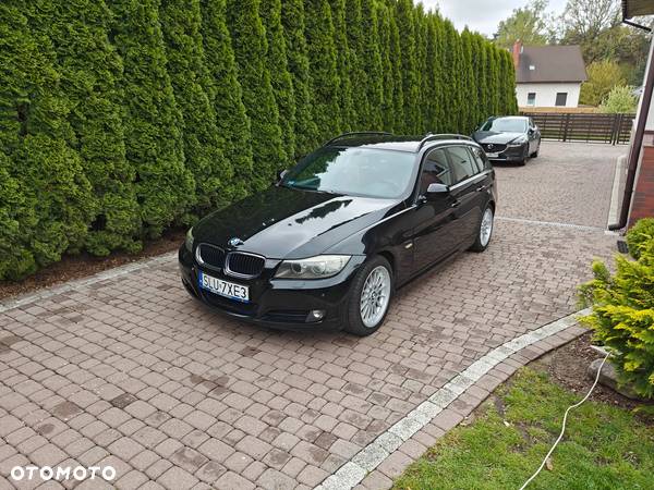 BMW Seria 3 320d DPF Touring - 1