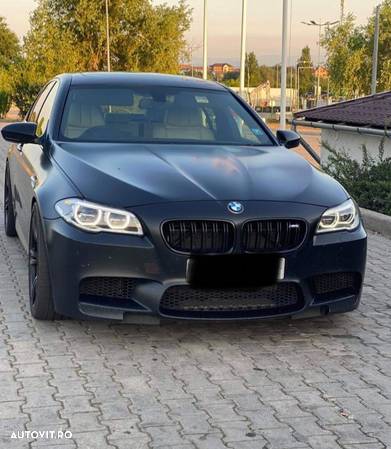 bmw m5 f10 575cp - 1