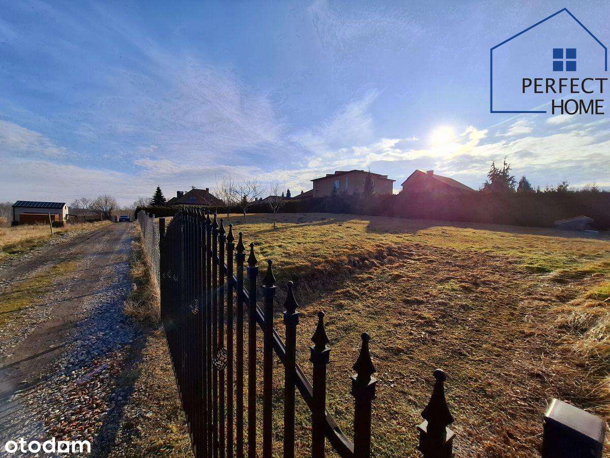 Ustawna  ogrodzona działka, Ładny widok oraz media-4
