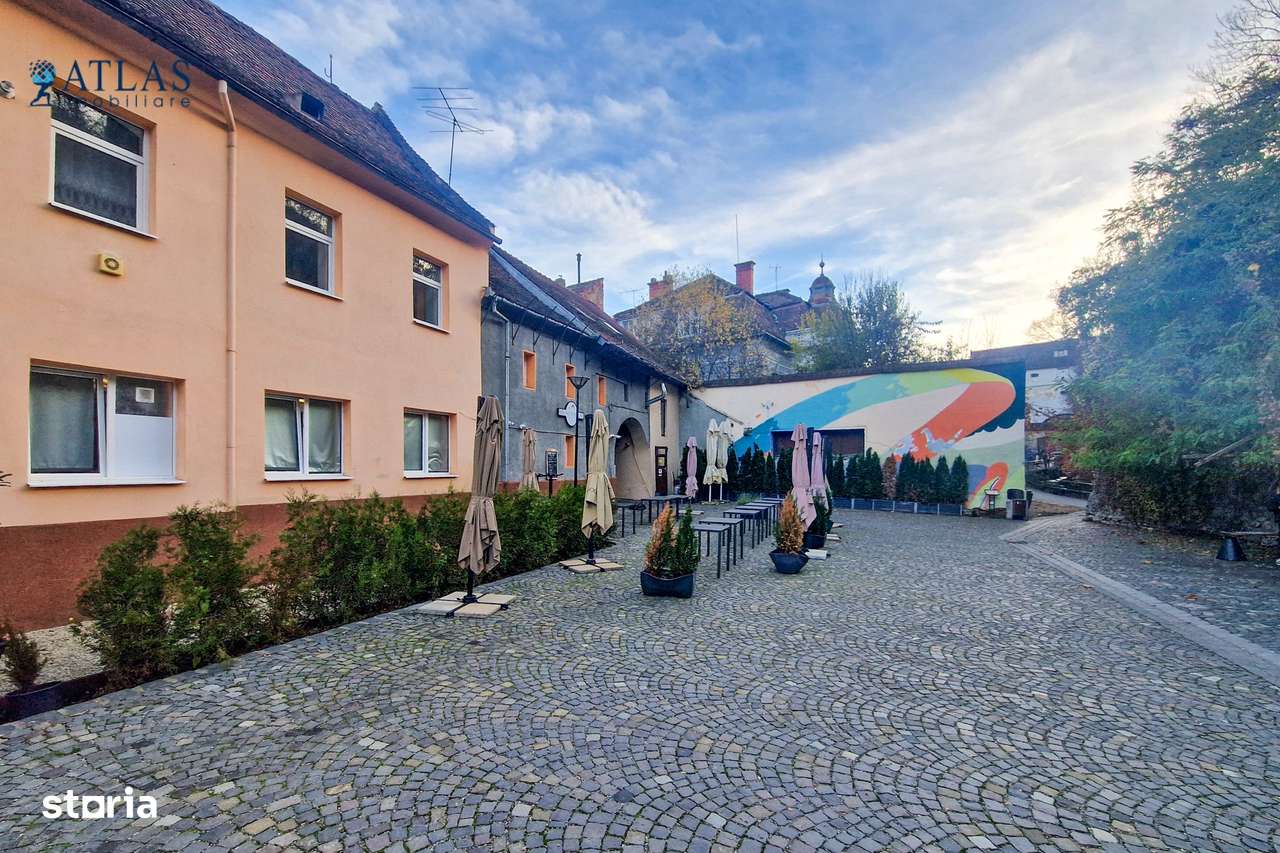 Piata Sfatului - Piata Brassai, 2 accese, vedere padure, comision 0%-14