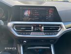 BMW Seria 3 330i Luxury Line sport - 12