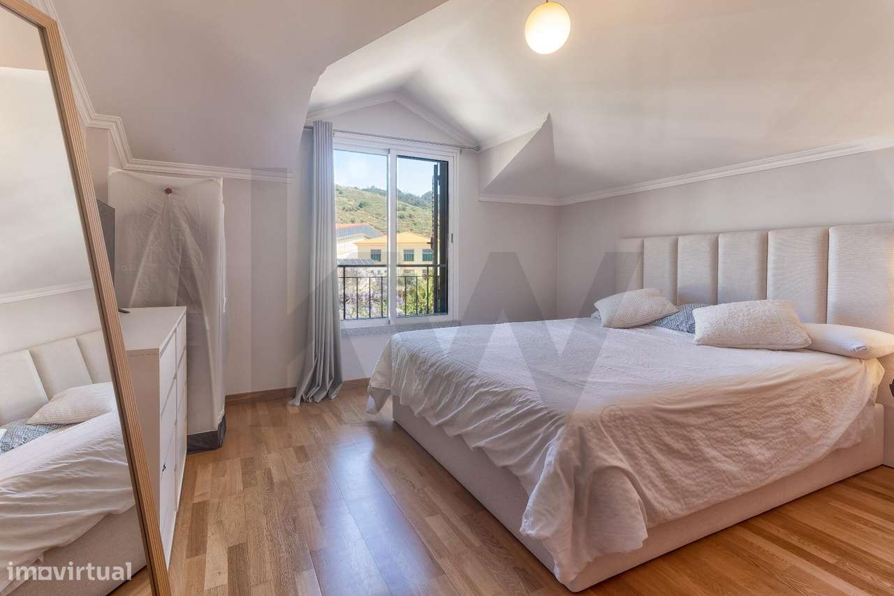 Vista Mar Soberba: Apartamento T2 no Último Andar – Caniço, Madeira-9