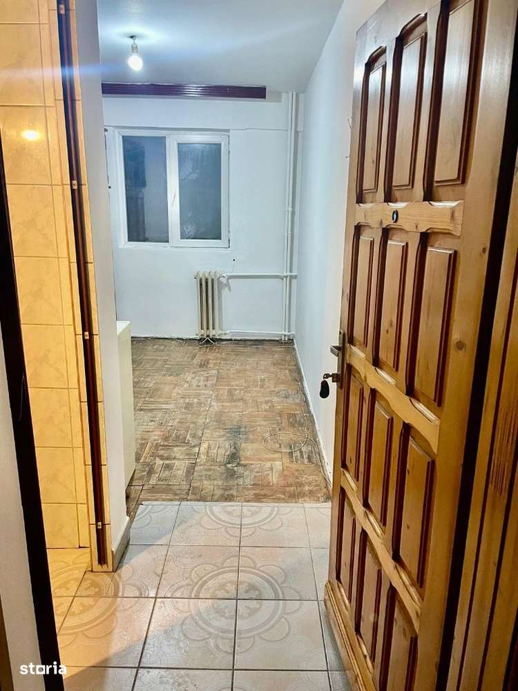 Garsoniera de vanzare in zona Boul Rosu - Imagine principală: 3/4