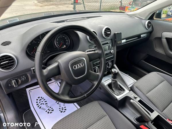 Audi A3 2.0 TDI Sportback DPF quattro Attraction - 24