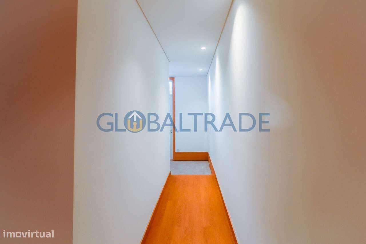 Apartamento T2 Renovado com Terraço em Fânzeres - Grande imagem: 4/60