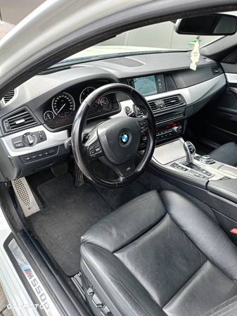 BMW Seria 5 M550d xDrive Sport-Aut - 2