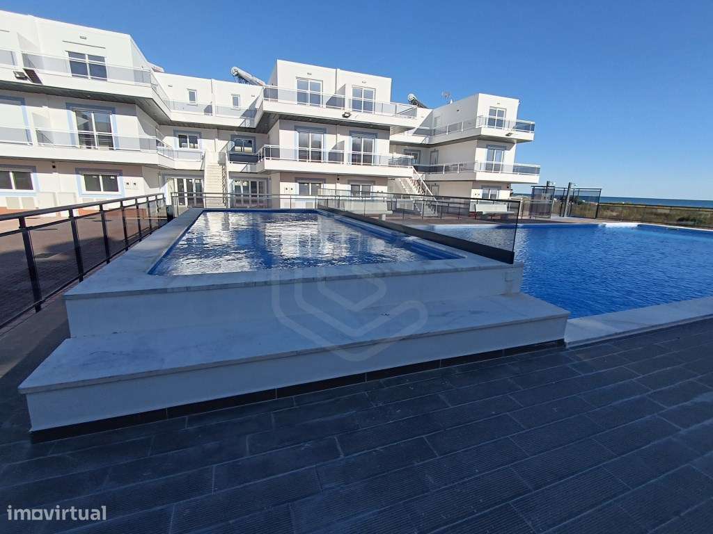 Apartamento T1 + 3 em condomínio fechado com piscina na Manta Rota,... - Grande imagem: 4/25