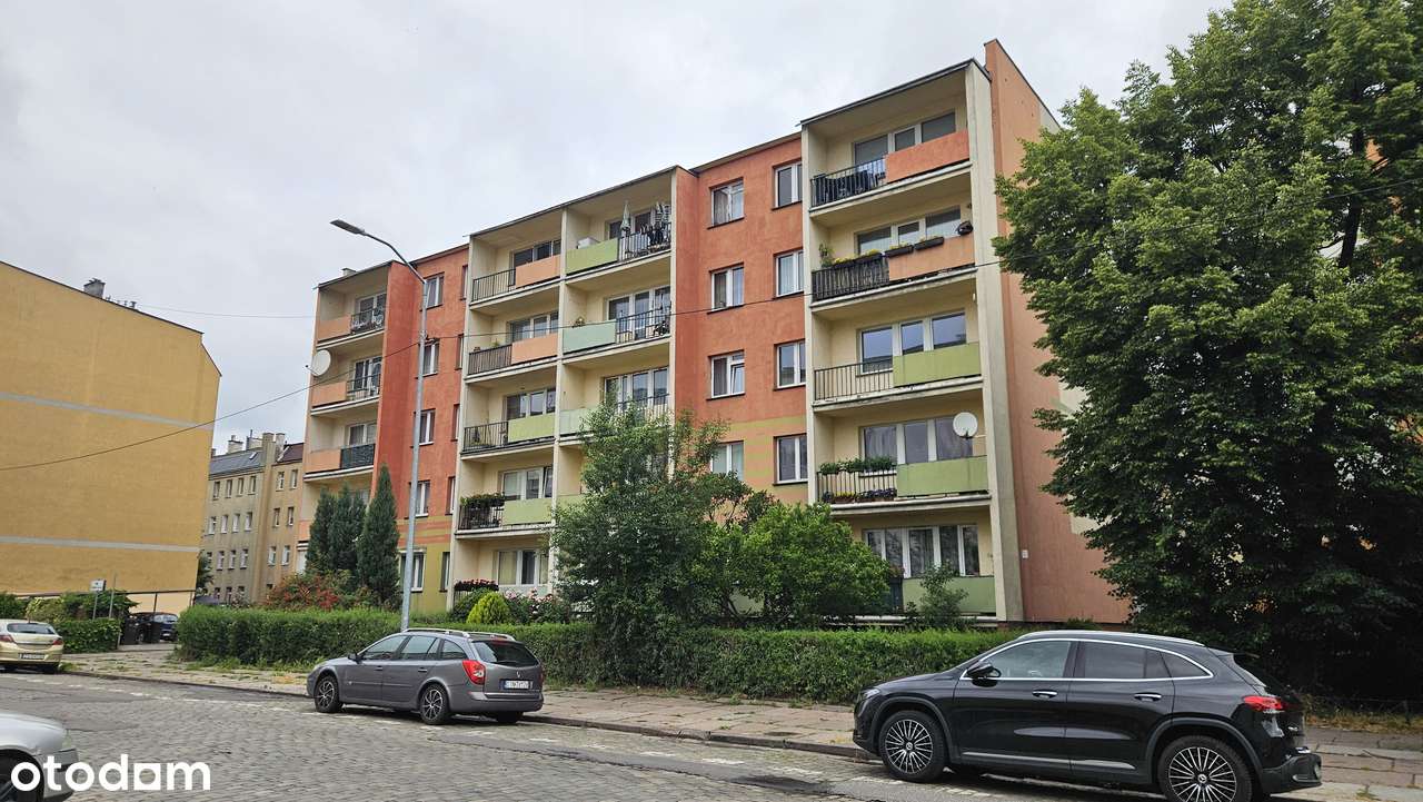 4 pokojowe mieszkanie w centrum - Pełny obrazek: 1/20