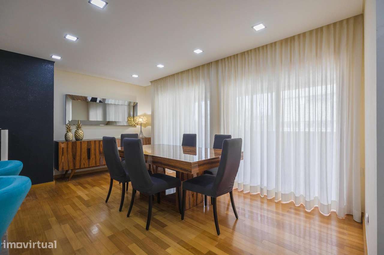 Apartamento T4 com 2 Suites na Via Diagonal –  CASTÊLO DA MAIA - Grande imagem: 4/32