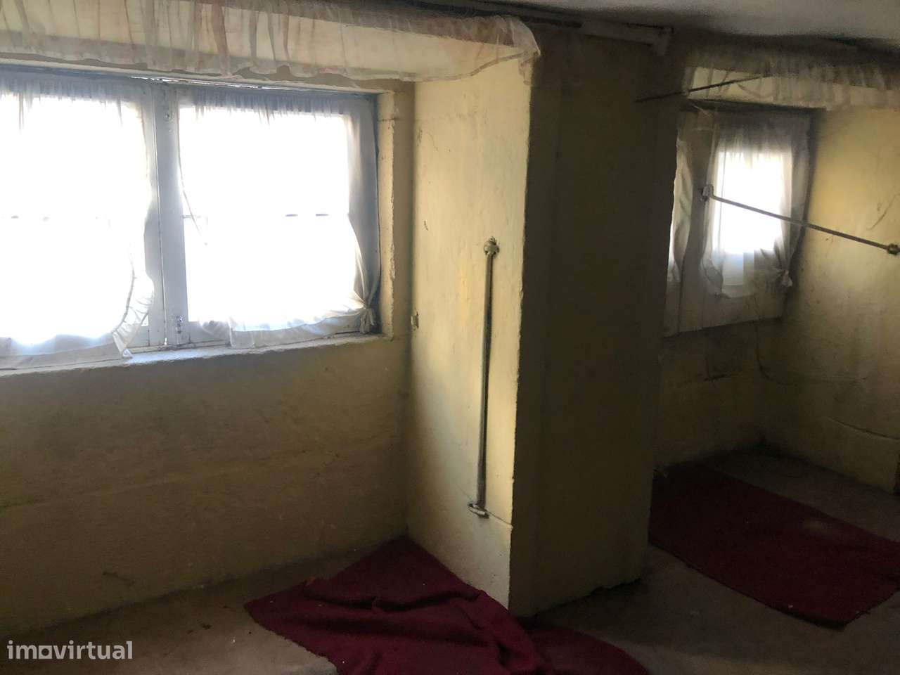 Prédio de 3 pisos no centro da capital da região demarcada do Douro-8