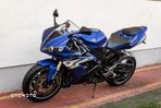 Yamaha R1 - 6