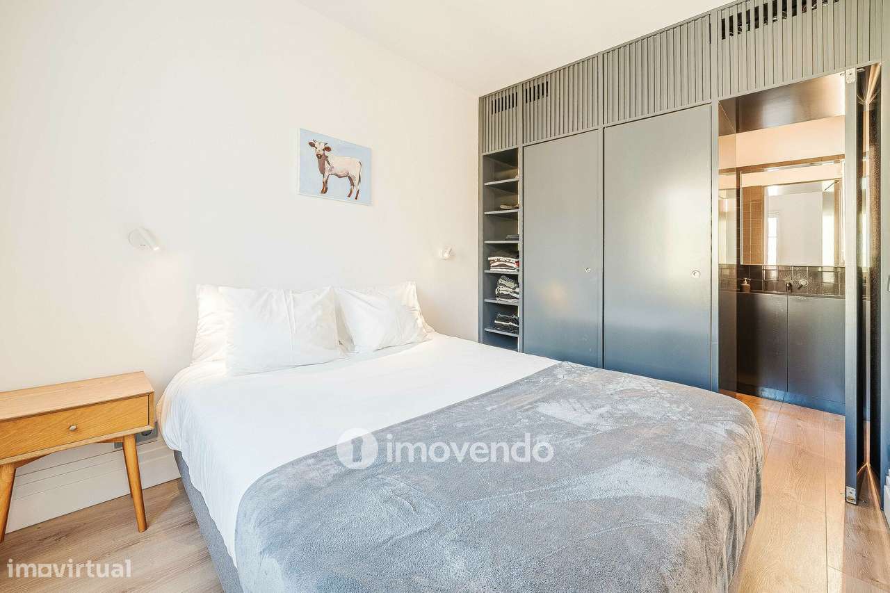 Apartamento T2 com cozinha equipada e mobilado, nas Amoreiras-25