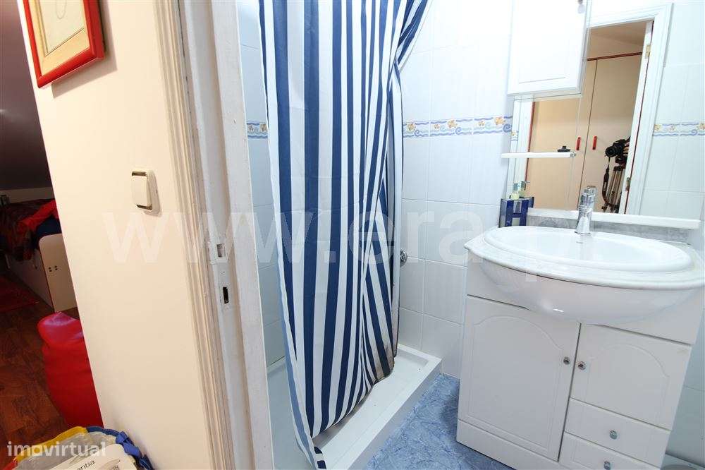 Moradia Geminada T3, Venda-34