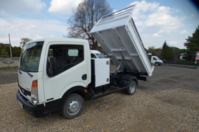 Nissan Cabstar 2012