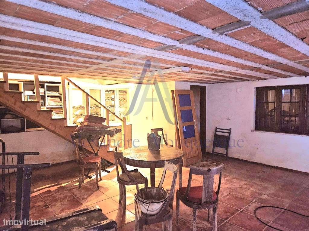 ARMAZÉM À VENDA - ZONA INDUSTRIAL | 5.500 m² DE TERRENO-23