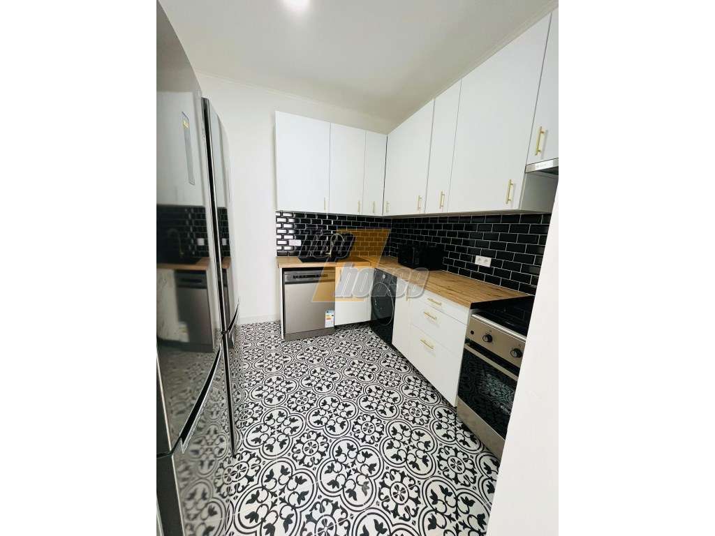 Moradia isolada T10 Costa de Caparica-5