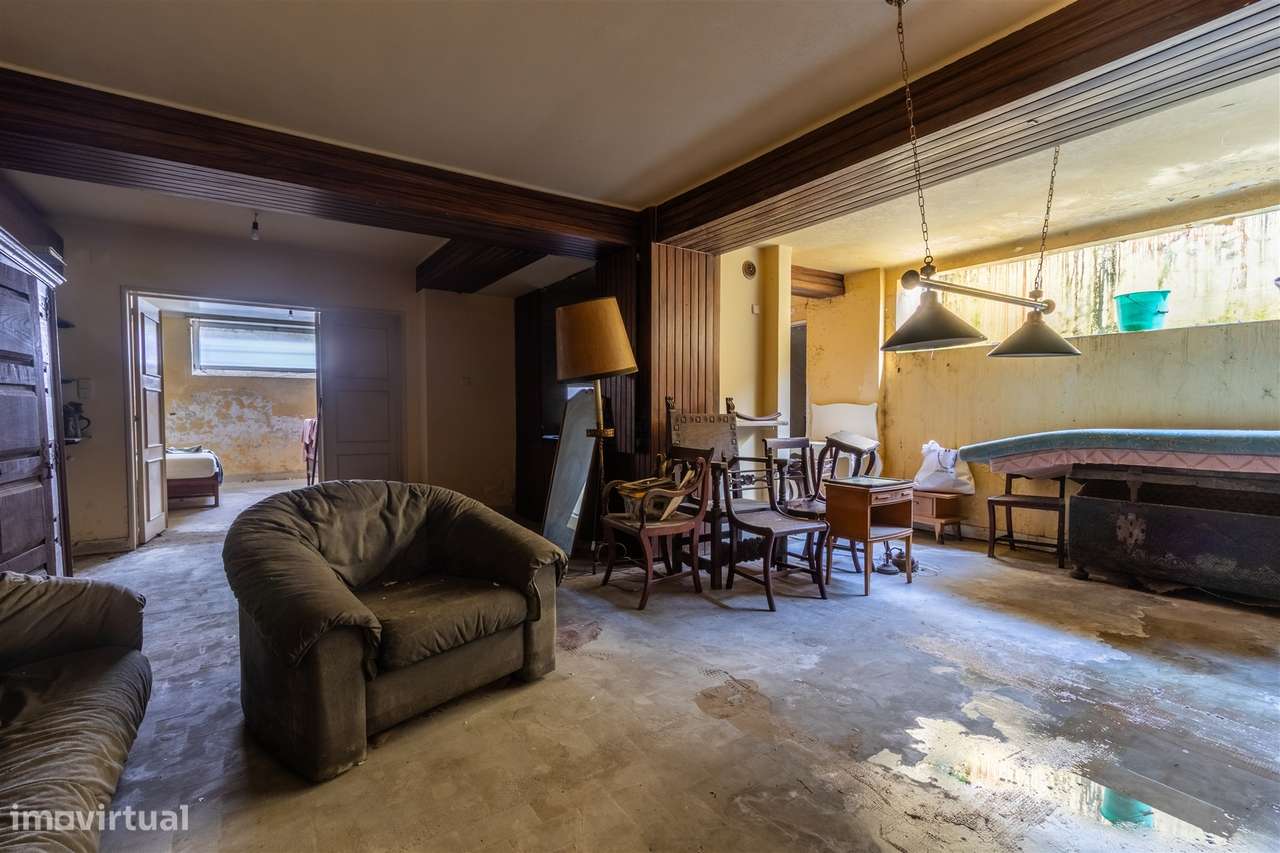 Moradia Estoril Cascais Vista Mar para renovar T6-22