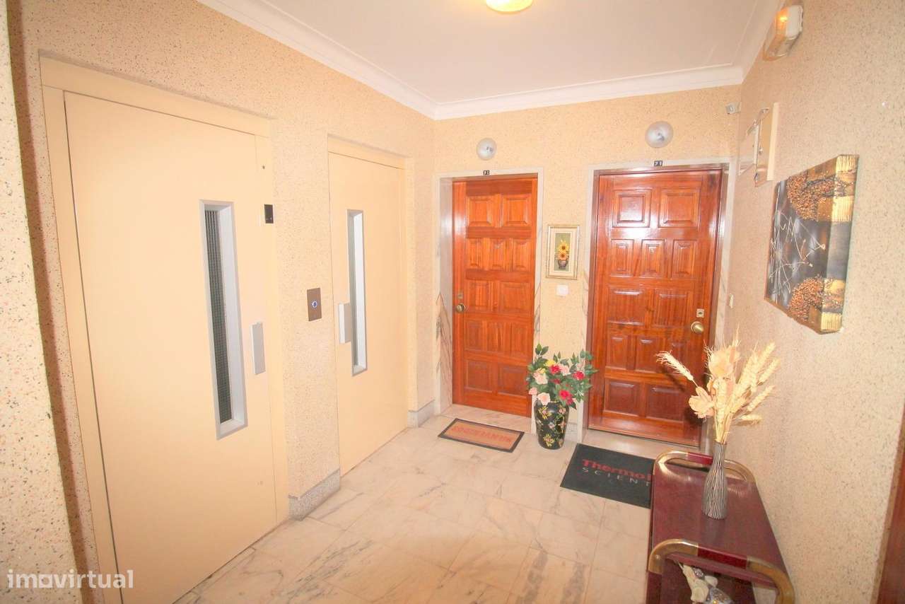 Apartamento T3 Vale Flores Mem Martins-18