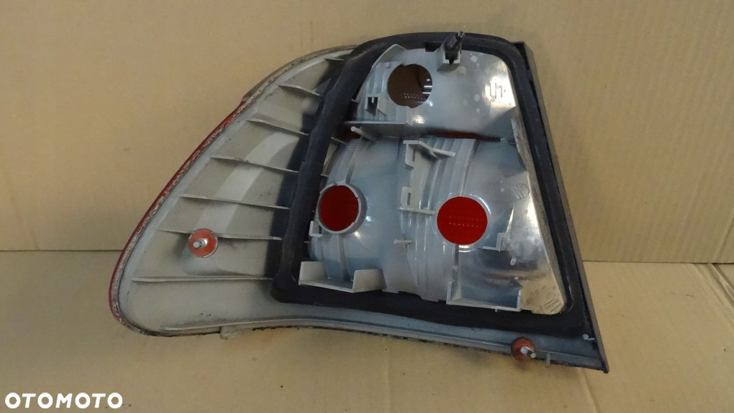 BMW E46 LAMPA PRAWY TYŁ SEDAN 8383822 - 5