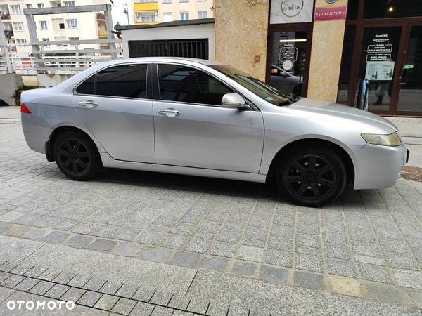 Honda Accord 2.0 Sport - 9