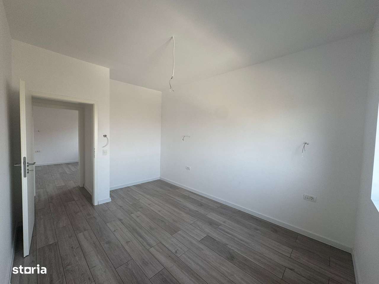 Duplex modern în Moșnița Veche – Asfalt / Toate Utilitatile-6