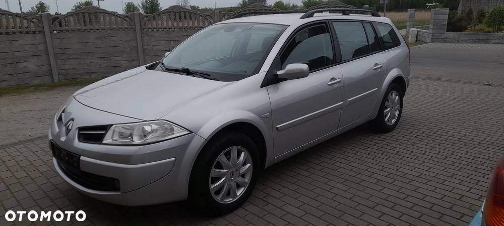 Renault Megane 1.6 Grandtour Exception - 12