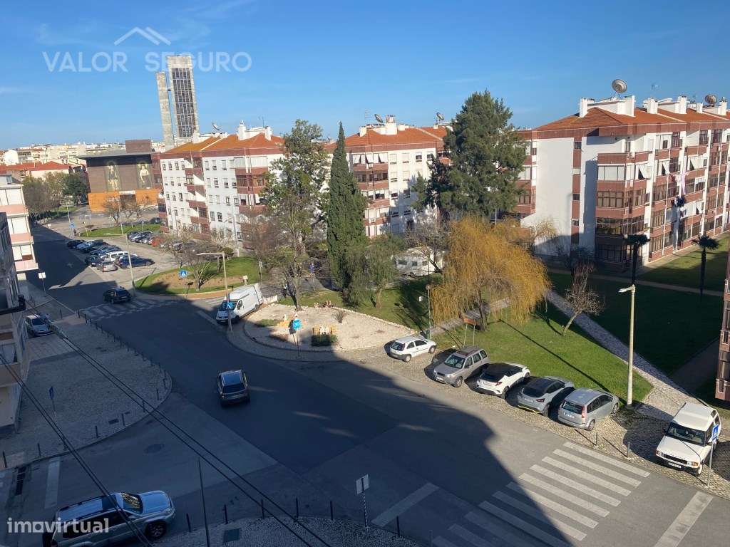 Apartamento T2 na Quinta das Drogas em Alverca do Ribatejo-26