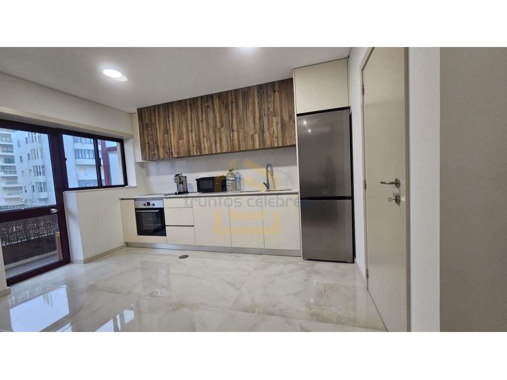 T2 totalmente Renovado a 100 m da Praia - Aver-o-Mar | Póvoa de Varzim - Grande imagem: 4/27