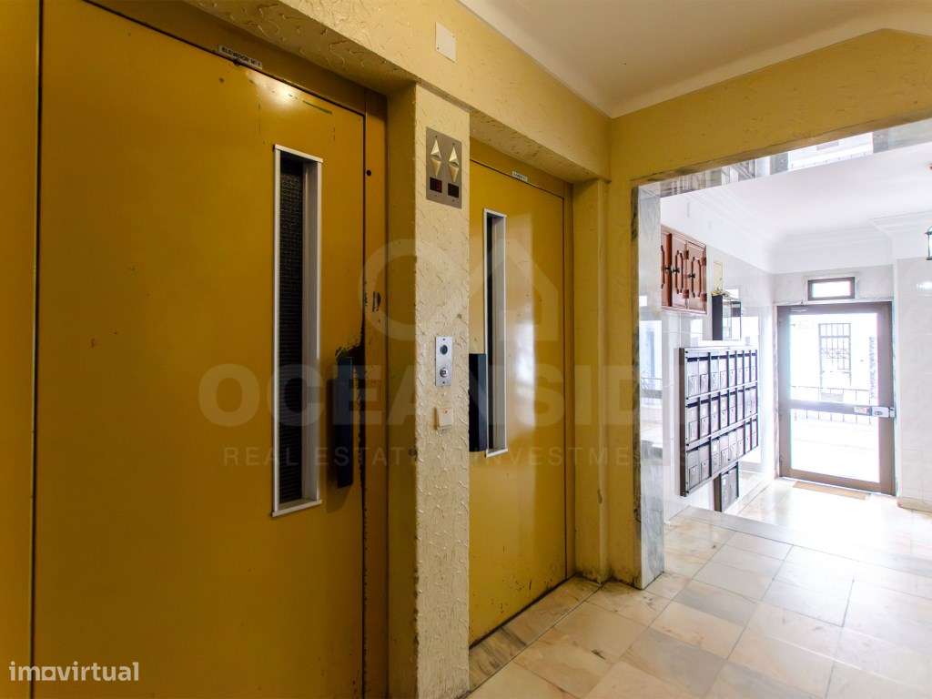 Apartamento T2 totalmente remodelado, com lareira e arrecadação-27