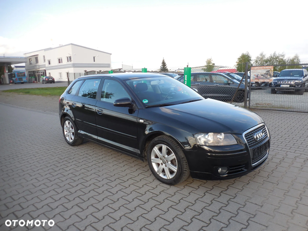 Audi A3 2.0 TDI Ambiente - 2