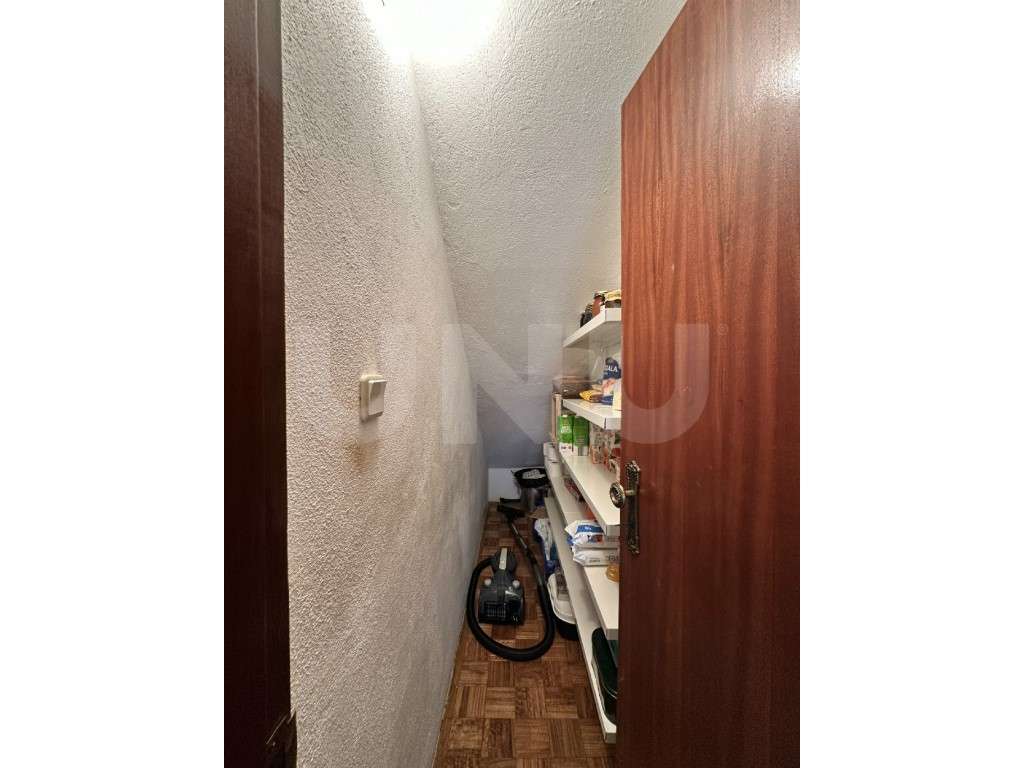 Moradia T3 com logradouro e anexo - Bairro do Espertim, Covilhã-14