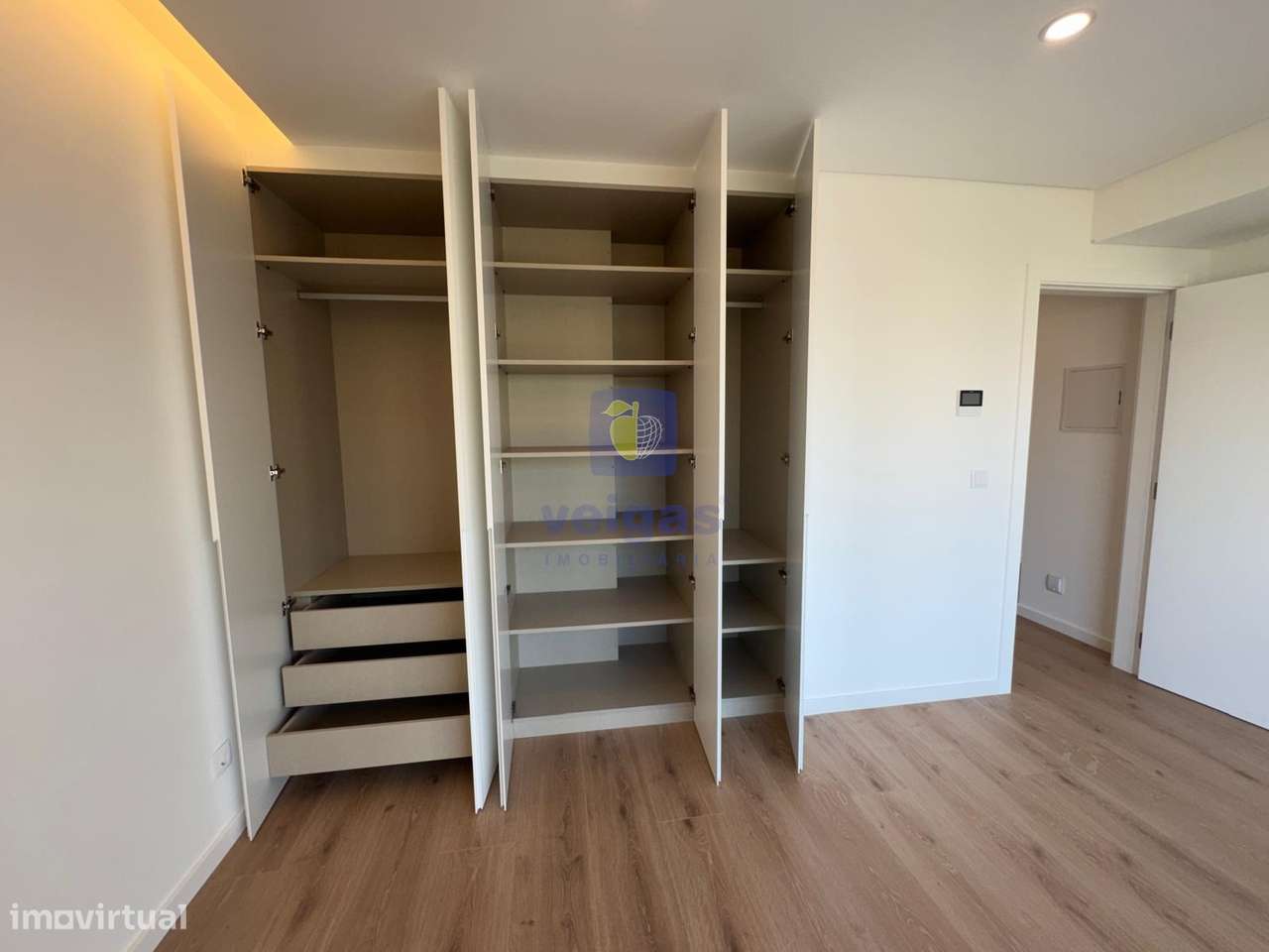 Moradia T4 C/ Piscina -  Bairro Primavera-47