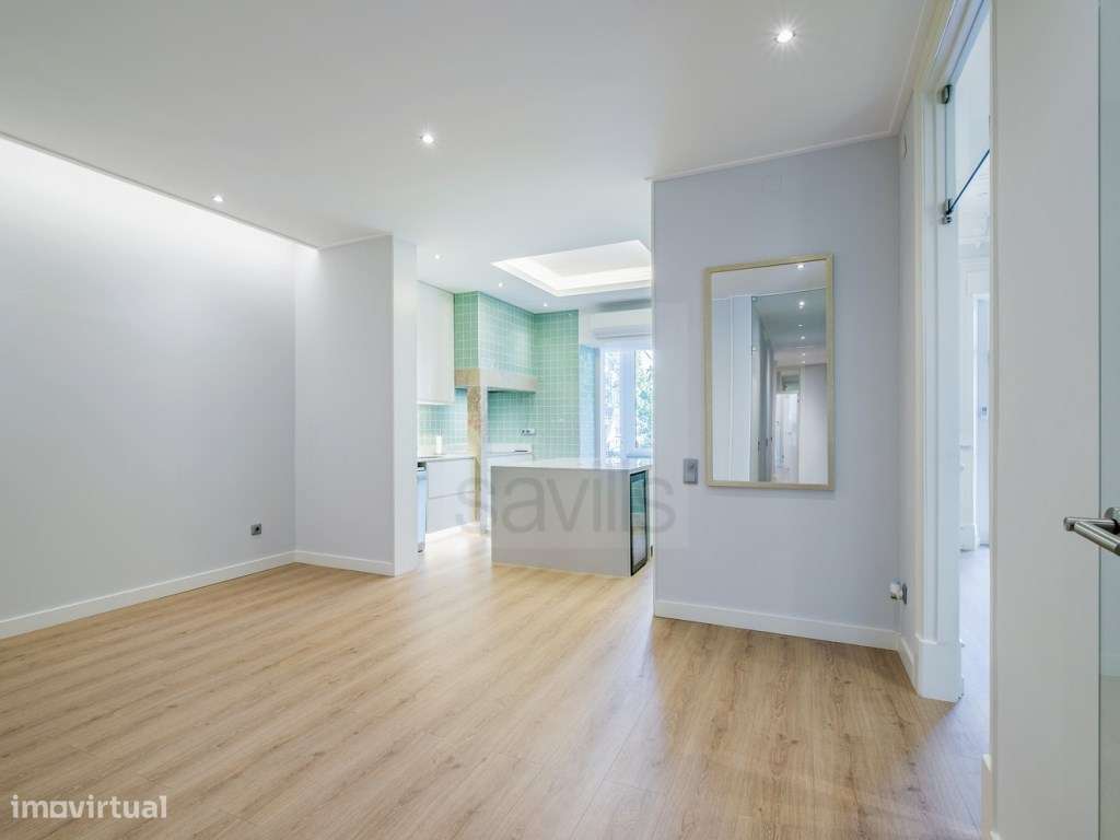 Apartamento T4 remodelado nas Avenidas Novas, em Lisboa - Grande imagem: 2/31