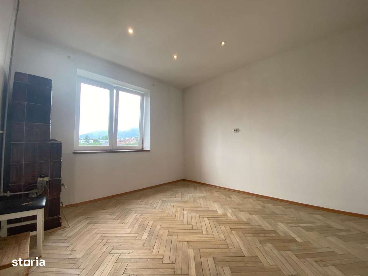 Apartament cu trei camere zona piata Astra-0