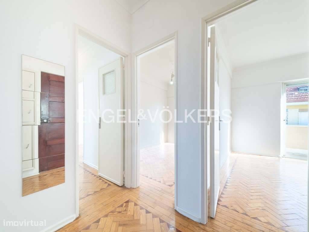 Luminoso apartamento com 4 quartos e varanda no Beato-5