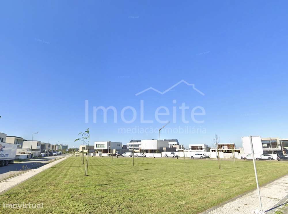 Lote Póvoa de Varzim junto ao Continente - Grande imagem: 3/6