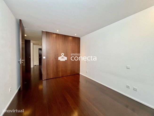 Apartamento T3 com excelente localização, Fraião - Braga-22