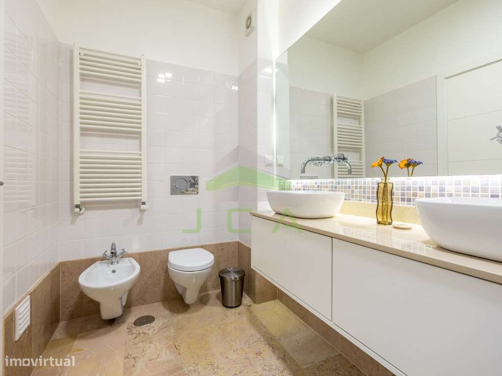 Apartamento T4 com terraço e piscina-36