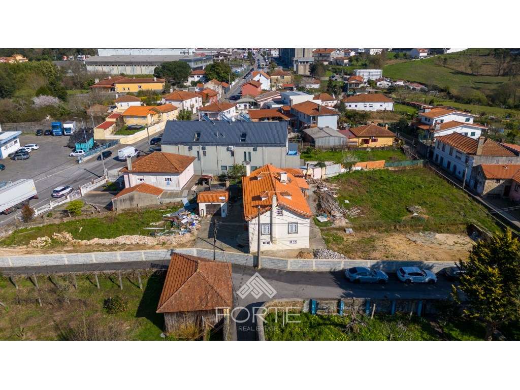 Moradia e Terreno para Venda em Oliveira de Azemeis-13