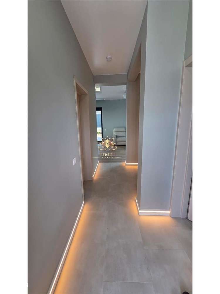 Casa de LUX superba construita si finisata impecabil! 4 camere -dresin - Imagine principală: 2/10