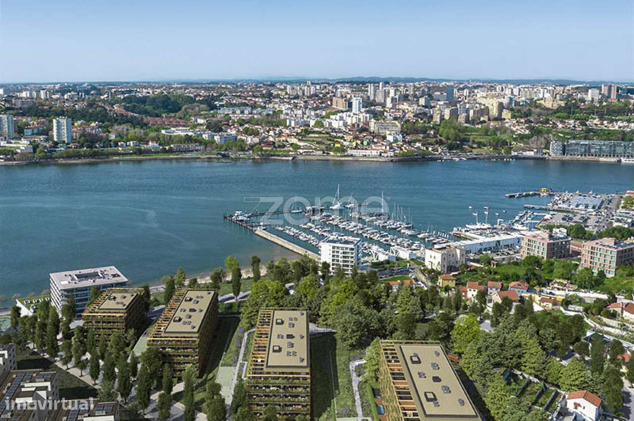 Apartamento T2, em condomínio privado, junto a marina do Douro. - Grande imagem: 3/16